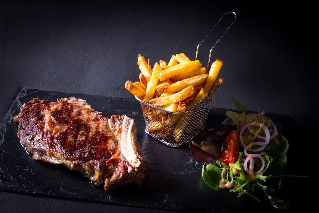 Maccenzo Devecey_Devecey_slider_image_2