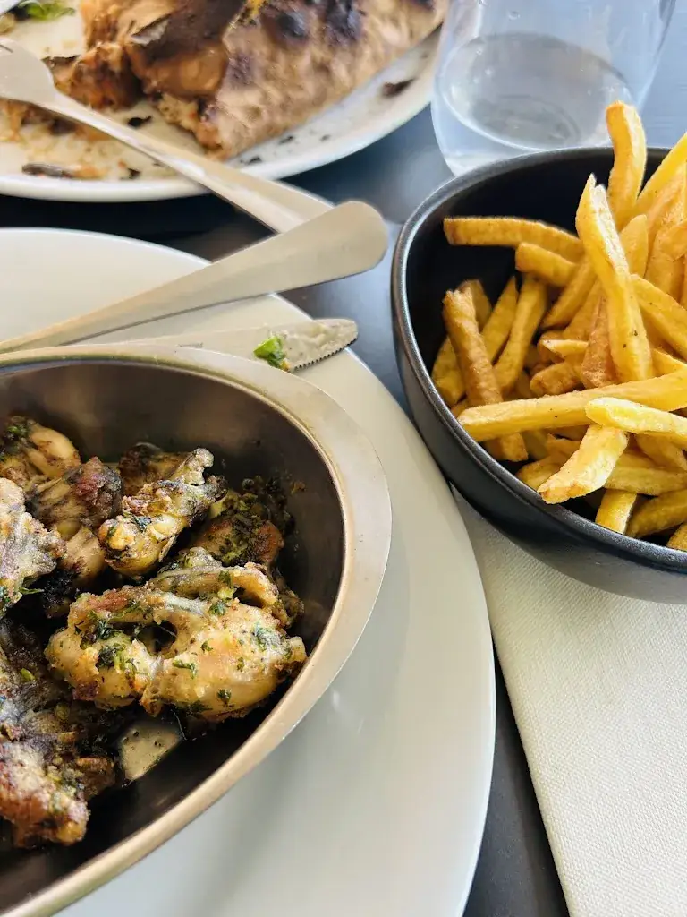 LAETITIA KRASSO_Les Platanes_Crêches-sur-Saône_review