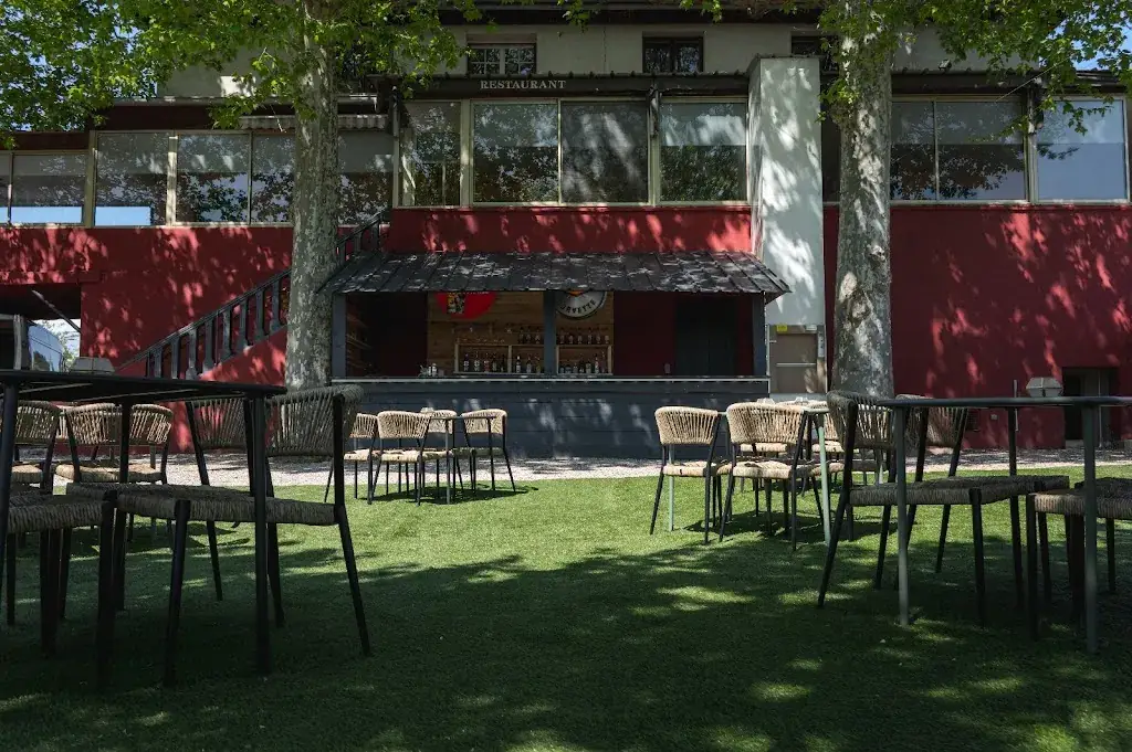 Les Platanes_Crêches-sur-Saône_slider_image_1