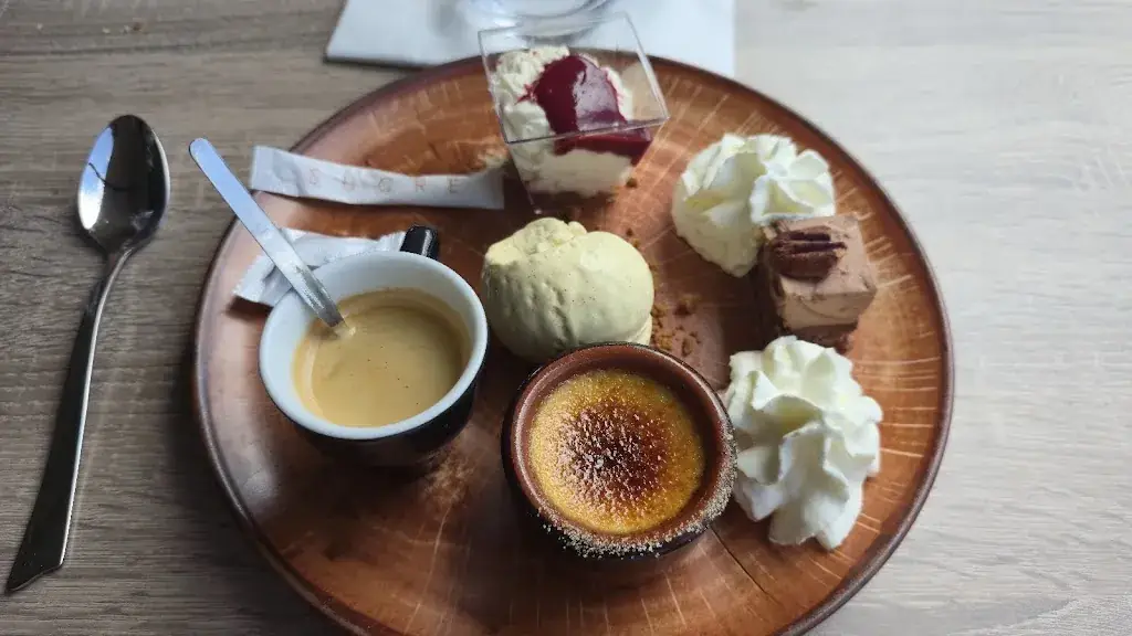 Antoine Plateaux_Les Tuileries_Mâcon_review