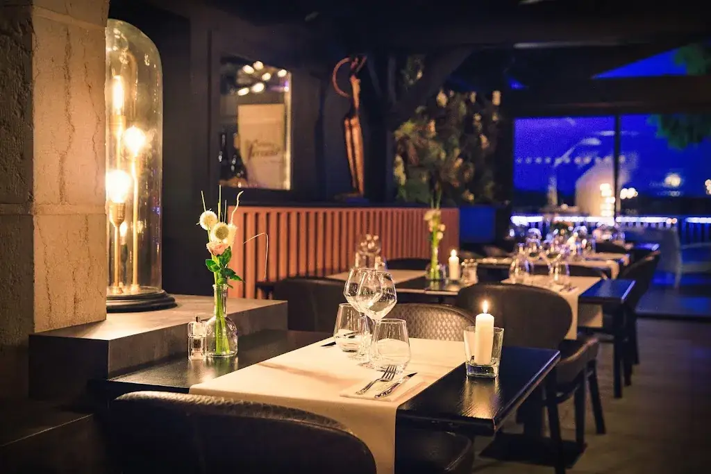 Les Tuileries restaurant in Mâcon