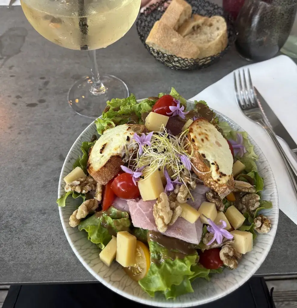 le local_Dole_slider_image_3