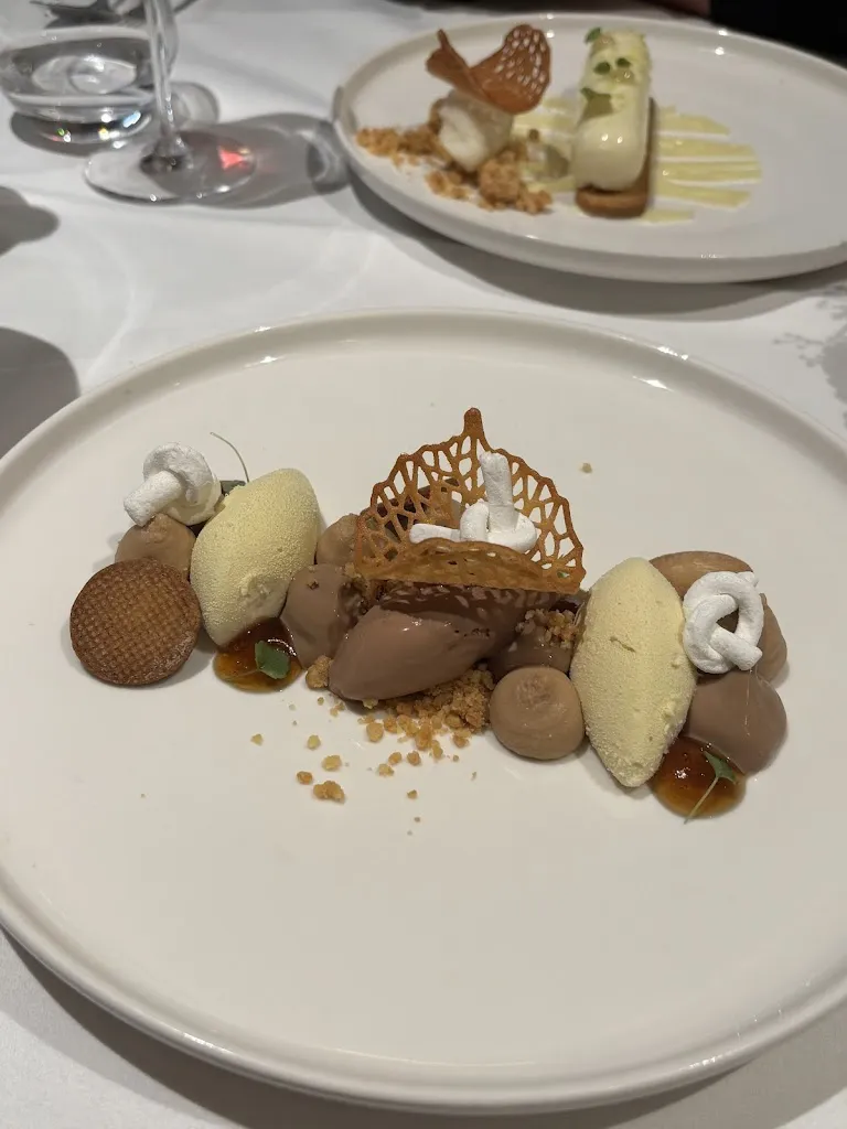 SUJIN KIM _La Halte de L'Abbaye_Cluny_review