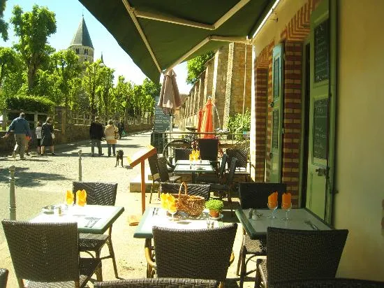La Halte de L'Abbaye restaurant in Cluny