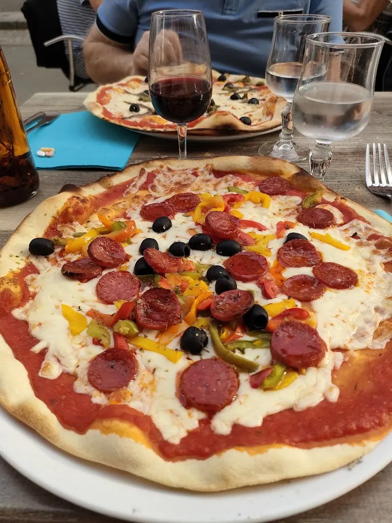 La Petite Auberge_Cluny_slider_image_2