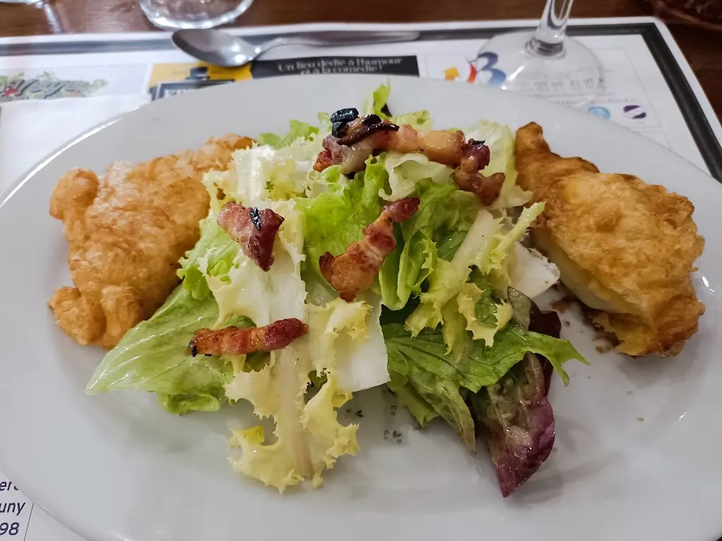 Les Marronniers restaurant à Cluny