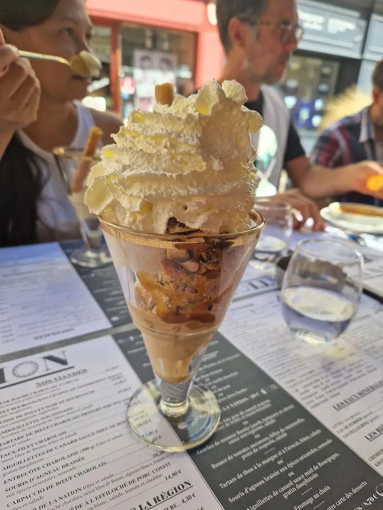 A G_La Nation_Cluny_review