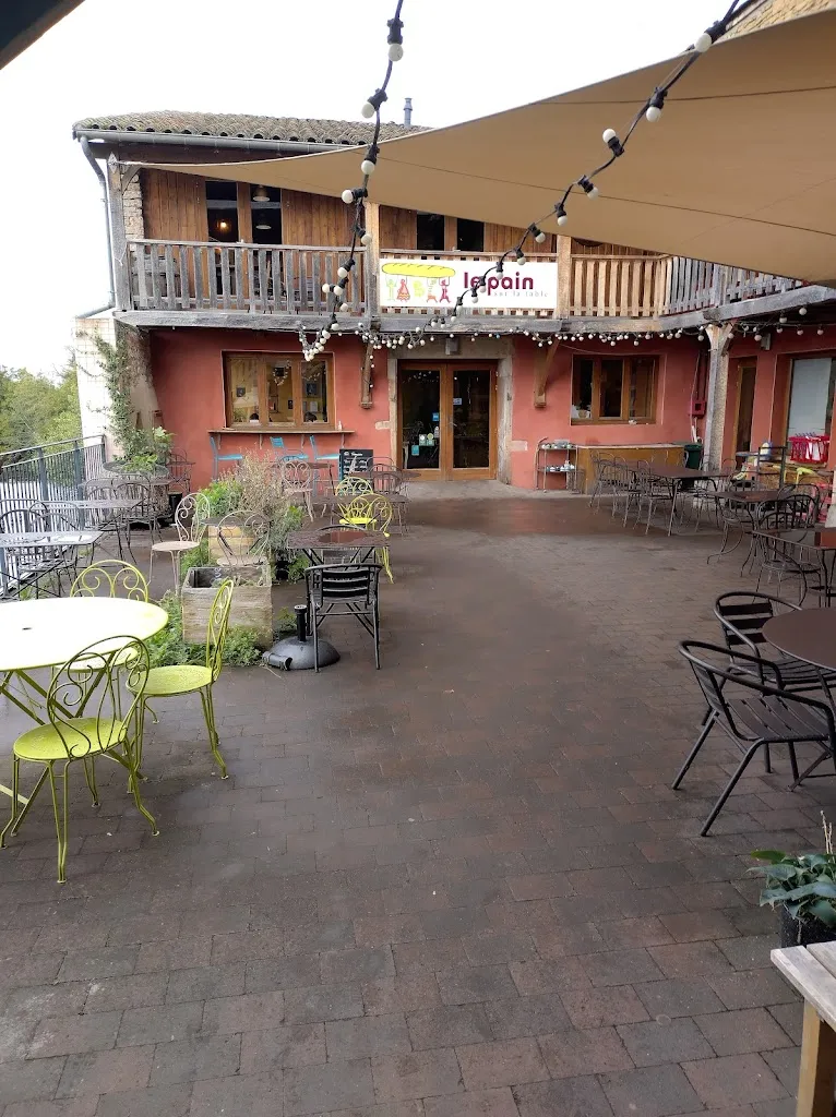 Le Pain sur la Table Restaurant in Cluny