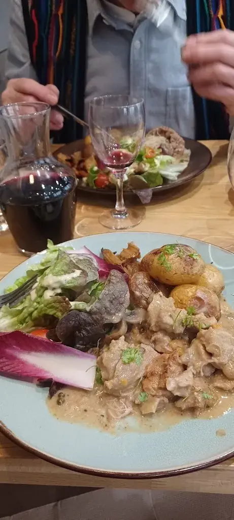 Aleta Badowski_Le Cloître_Cluny_avis