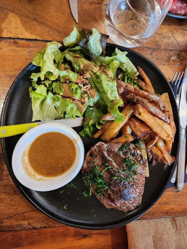 Au Bon Point_Cluny_slider_image_2