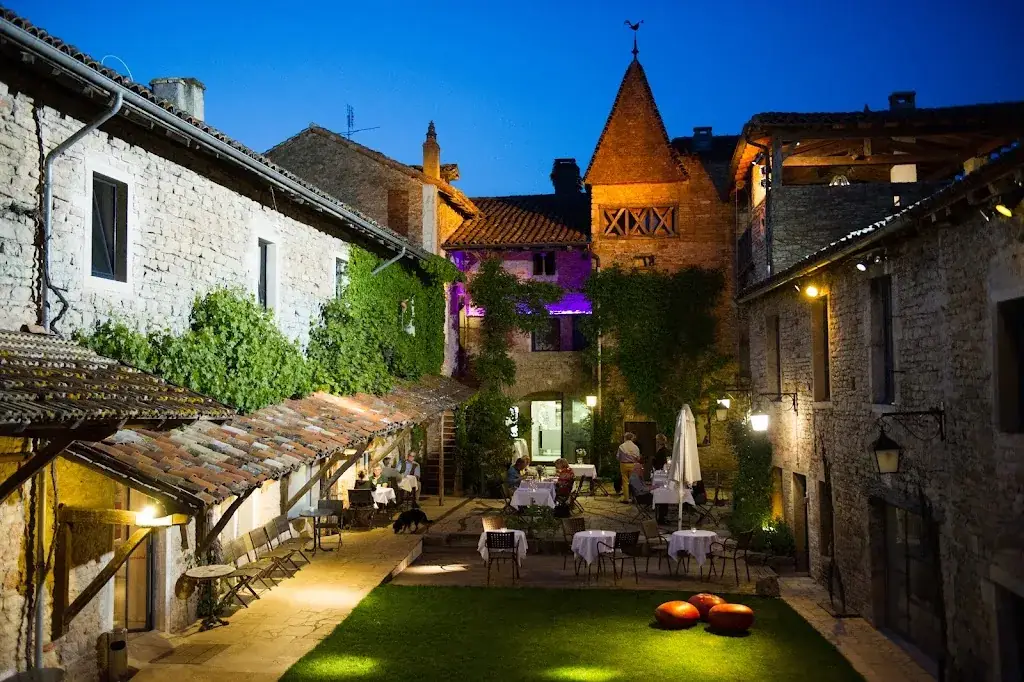 Hostellerie Le Potin Gourmand restaurant in Cluny
