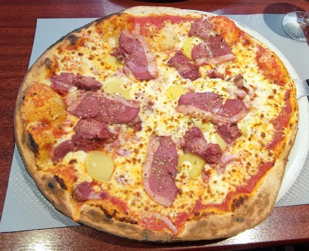 Le Loup Garou_Cluny_slider_image_2