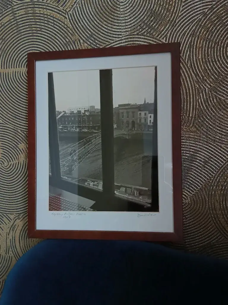 Hans Brooymans_Les Hirondelles_Cluny_review