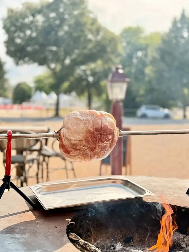 Chez ARX_Cluny_slider_image_1