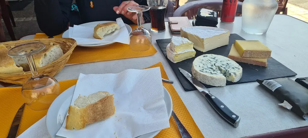 Menu_Auberge du Village_Dornes_image_4