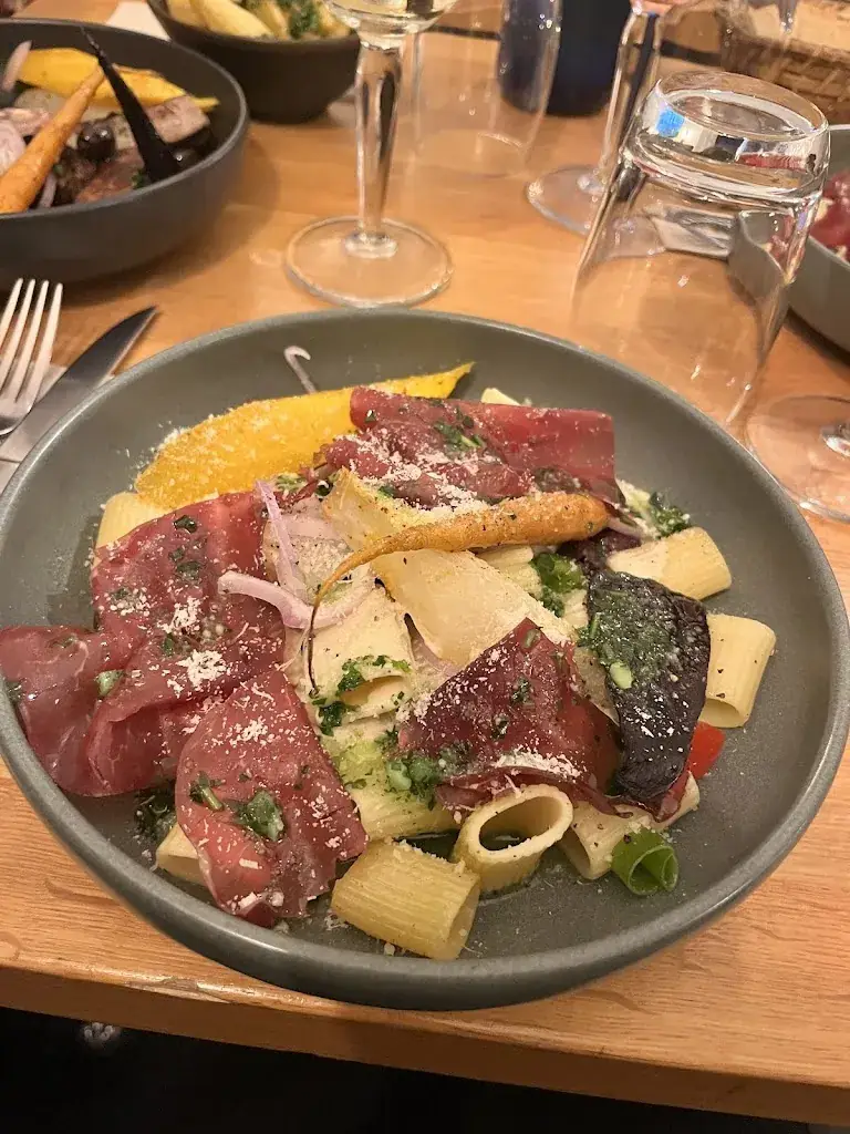 Emilie Mudry_Datira Café Restaurant_Delle_recensione