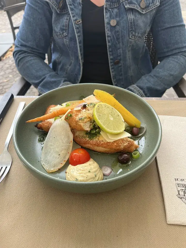 Grégory LUC_Datira Café Restaurant_Delle_recensione