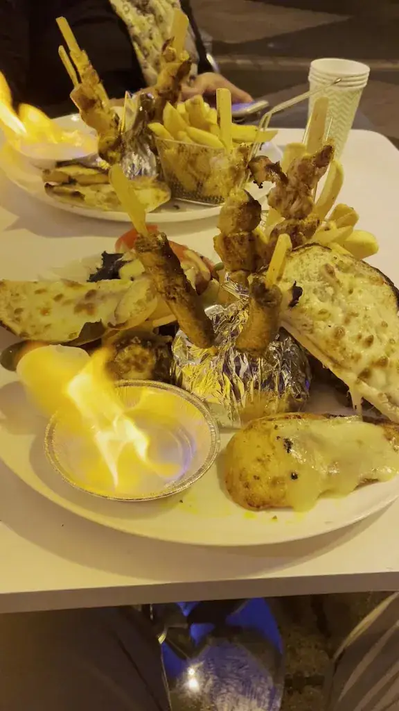 Akif pizza_Delle_slider_image_2