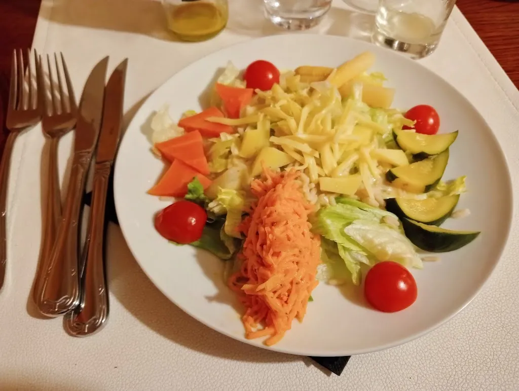 Jaideep Patel_Auberge Du Tournedos_Fêche-l'Église_review