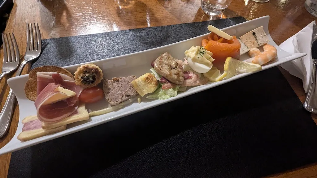 Auberge Du Tournedos_Fêche-l'Église_slider_image_2