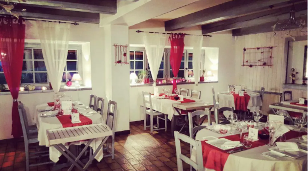 Restaurant Au Coin Du Bois_Mancenans-Lizerne_slider_image_1