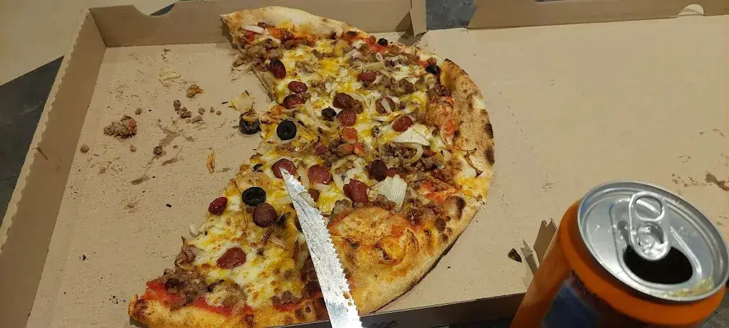 M'Pizz_Decize_slider_image_1