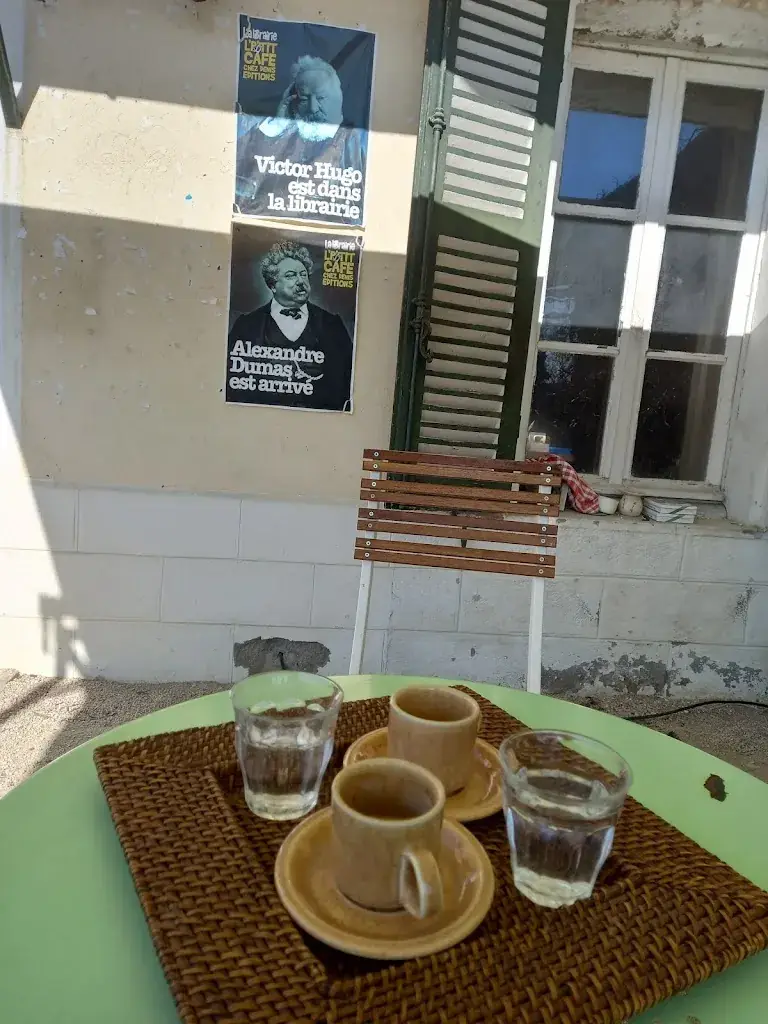 Karen Philpott_L'p'tit café chez Denis éditions_Épinac_review