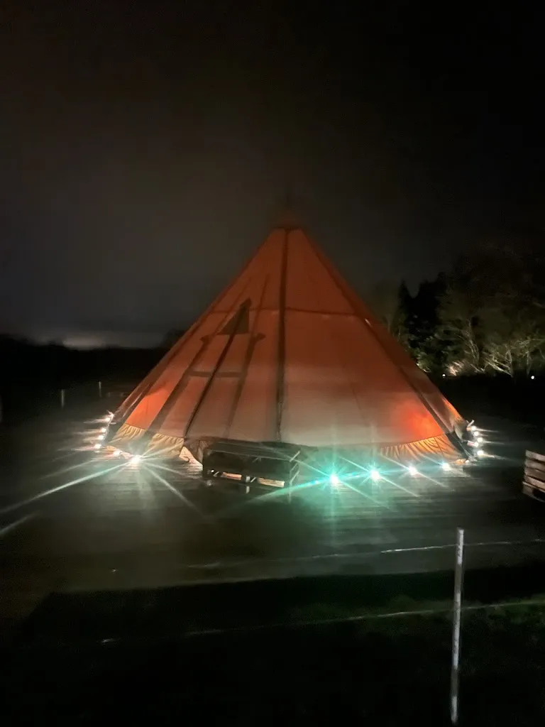 Laetitia Mathieu_Au Tipi_Étupes_review