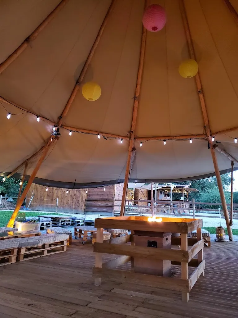 Au Tipi ristorante a Étupes