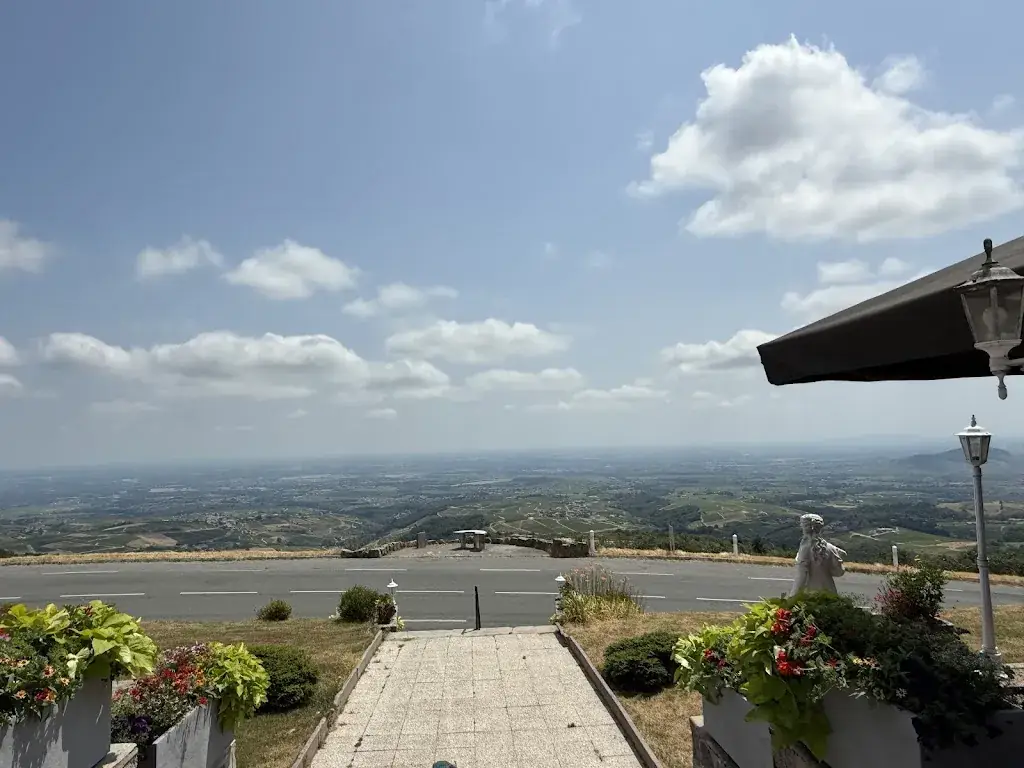 TheChallengeGirl_La Terrasse du Beaujolais_Chiroubles_review