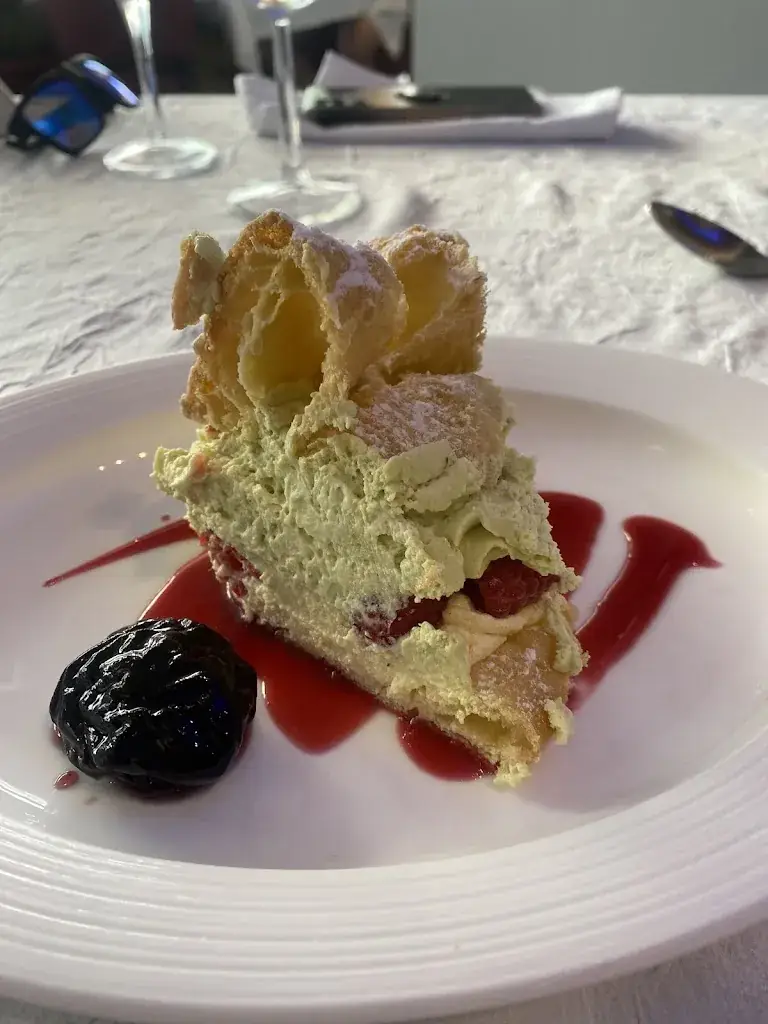 Shelley Kundu_La Terrasse du Beaujolais_Chiroubles_review