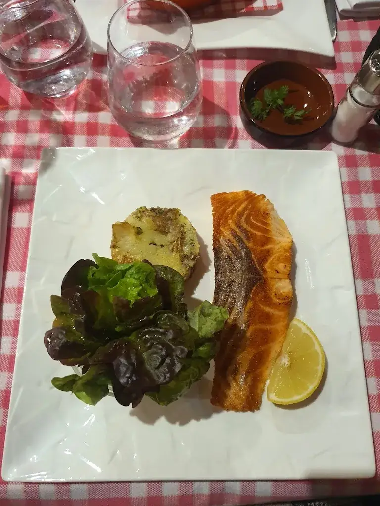 Sophie Mozdzynski_Bouchon le Grevy_Dole_review