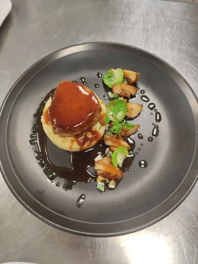 Bouchon le Grevy_Dole_slider_image_2