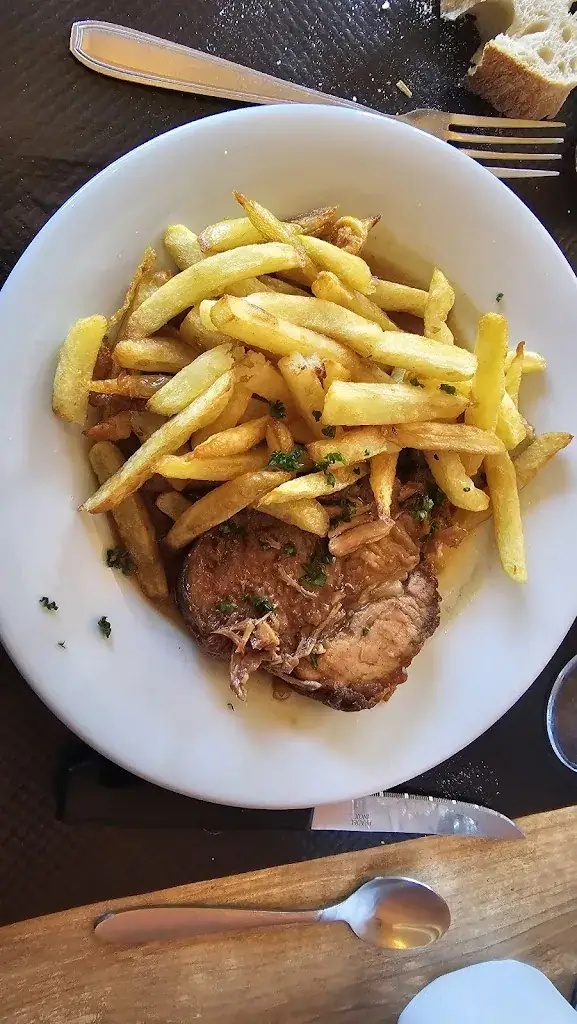 Adrien Fassio_L'Escale_Fontaine-lès-Dijon_review