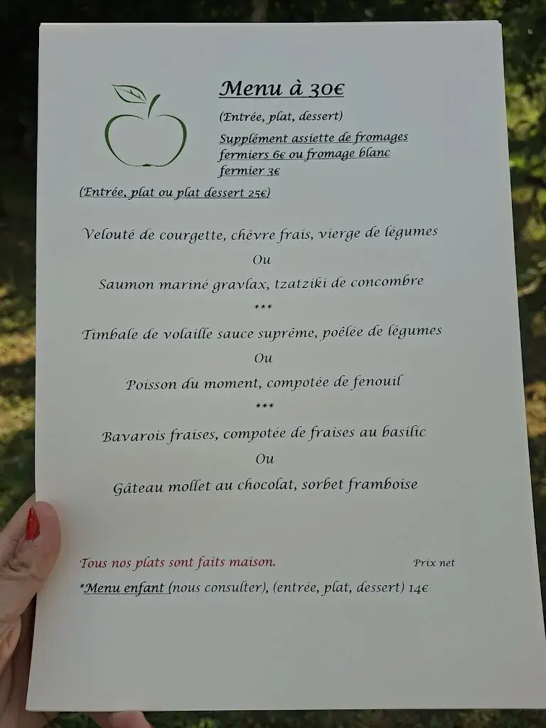 Menu_Une table dans le verger_Marchampt_image_1