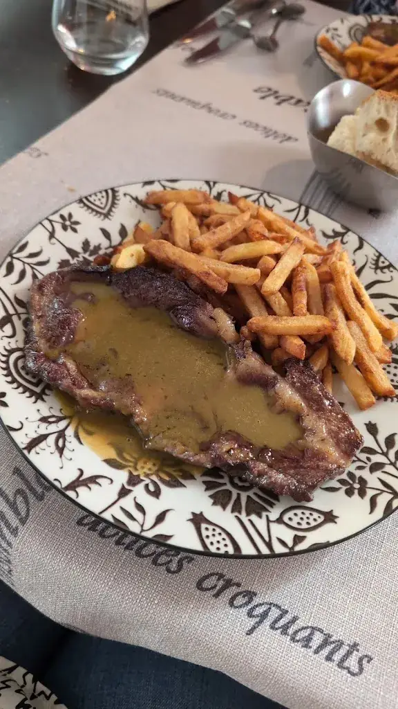 Leylâ Dilsiz _Auberge de Corcelles_Corcelles-en-Beaujolais_recensione