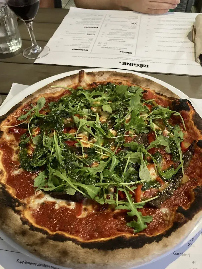 Ji-Soo Kim_Régine Fontaines-sur-Saône_Fontaines-sur-Saône_review