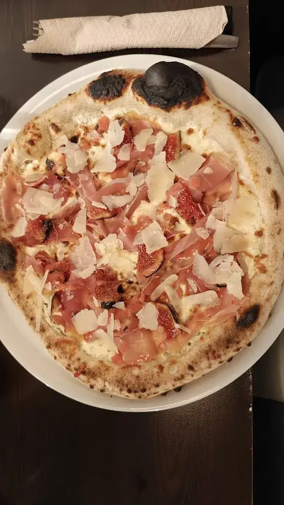 M A_Régine Fontaines-sur-Saône_Fontaines-sur-Saône_review