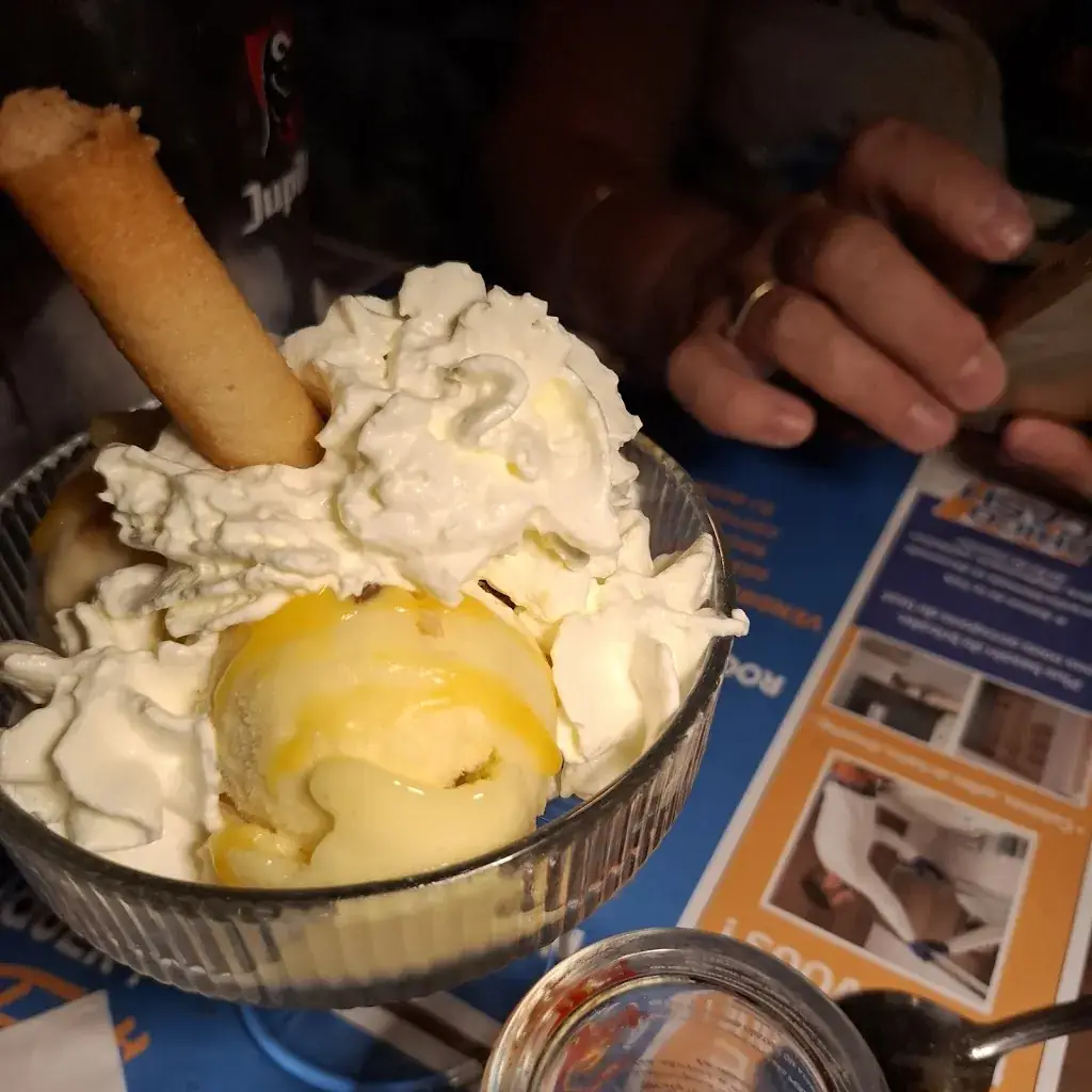 Nicolas Ambiehl_La table des gosses_Vesoul_review