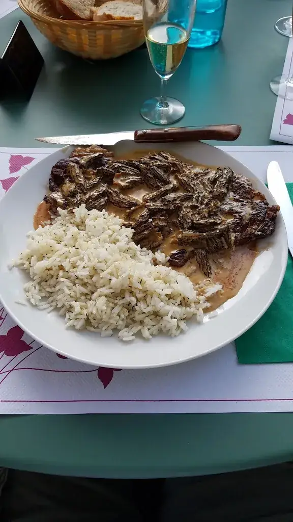 Gregory Shepard_Restaurant La Cascade à La Frasnée Jura_Frasnée_review