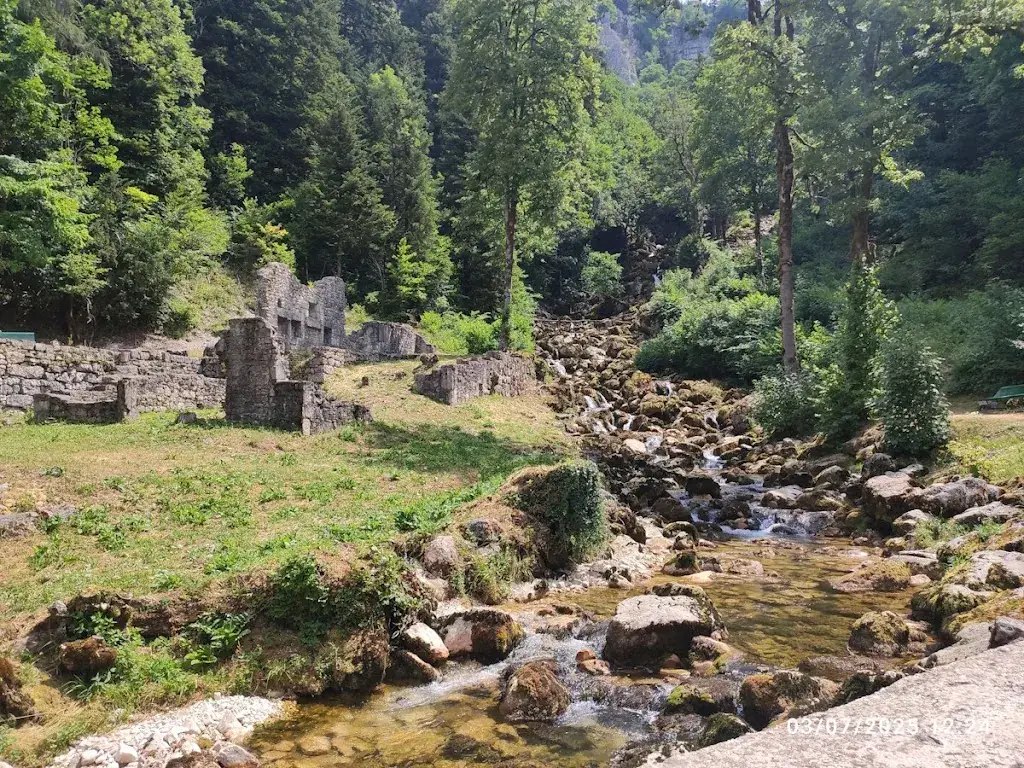 Joel M._Restaurant La Cascade à La Frasnée Jura_Frasnée_review