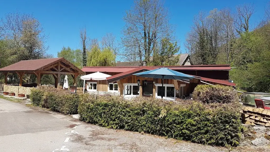 Restaurant La Cascade à La Frasnée Jura_Frasnée_slider_image_3