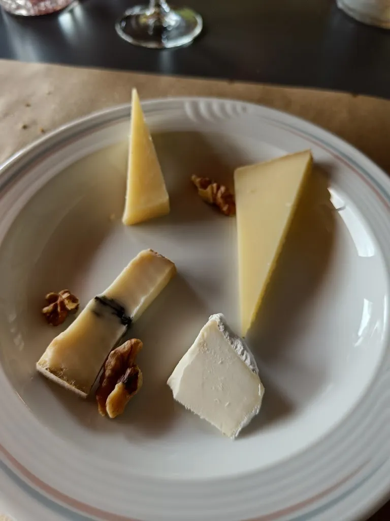 Wouter van den Berg_Auberge des Vignerons_Émeringes_review