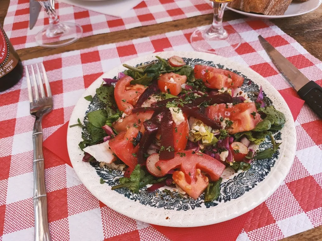 Chez Grand Mère - L'insolite restaurant in Granges-Narboz