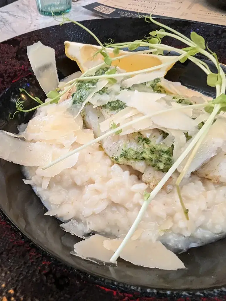 Myles Sullivan_La Pomme d'Or_Luxeuil-les-Bains_review