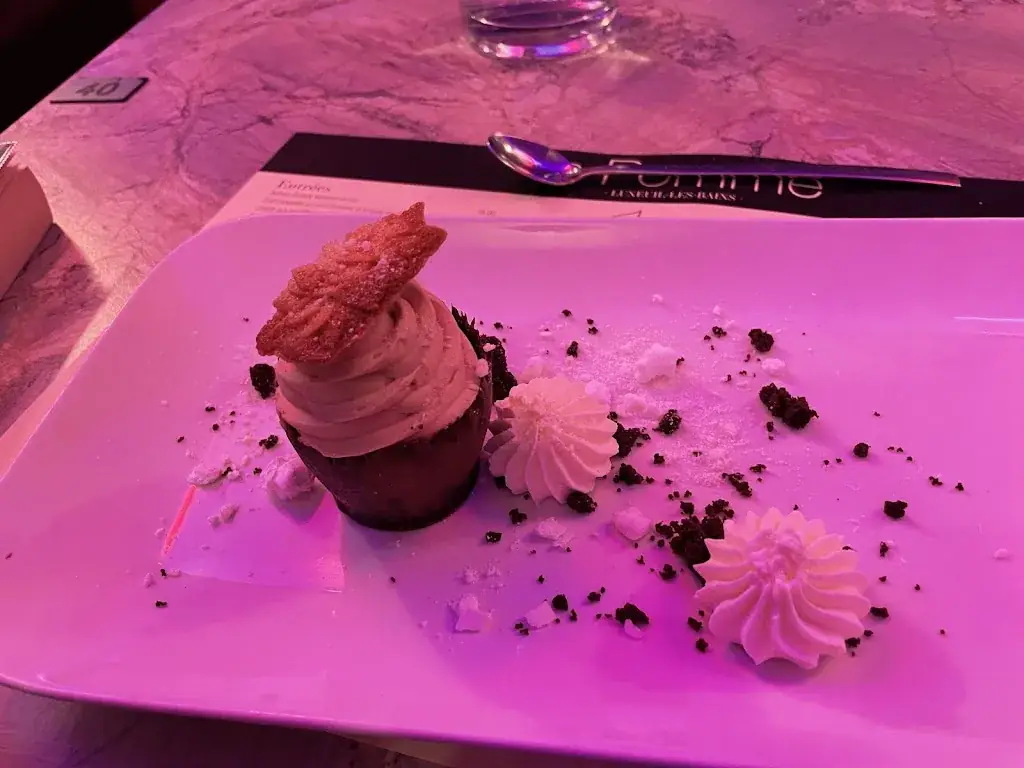 Simon Knox_La Pomme d'Or_Luxeuil-les-Bains_review