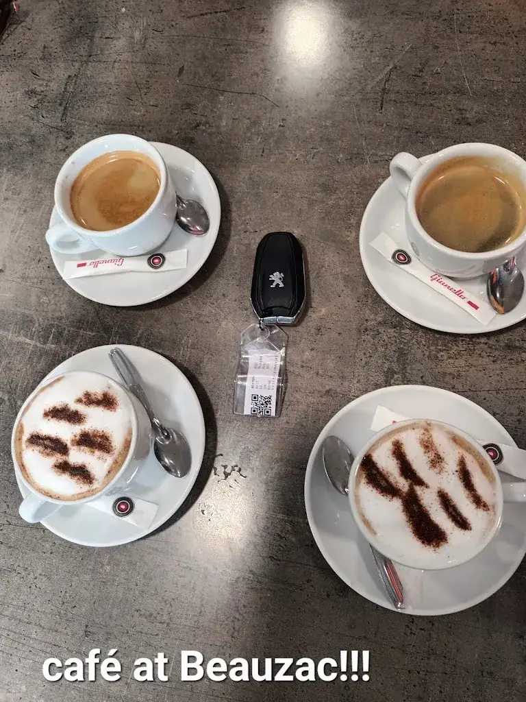 Κατερίνα Βλαχανδρέα_L'inedit_Beauzac_review