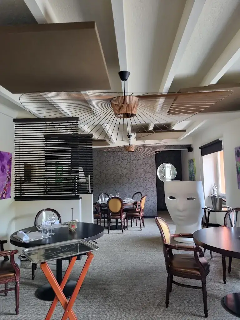 Entre-Roches_Ville-du-Pont_slider_image_1