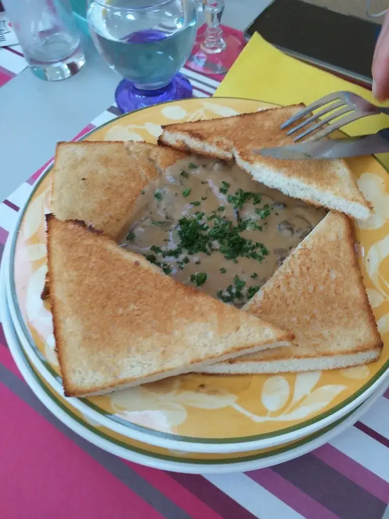 Uiop Azerty_L'Ancienne Gare_Giromagny_review