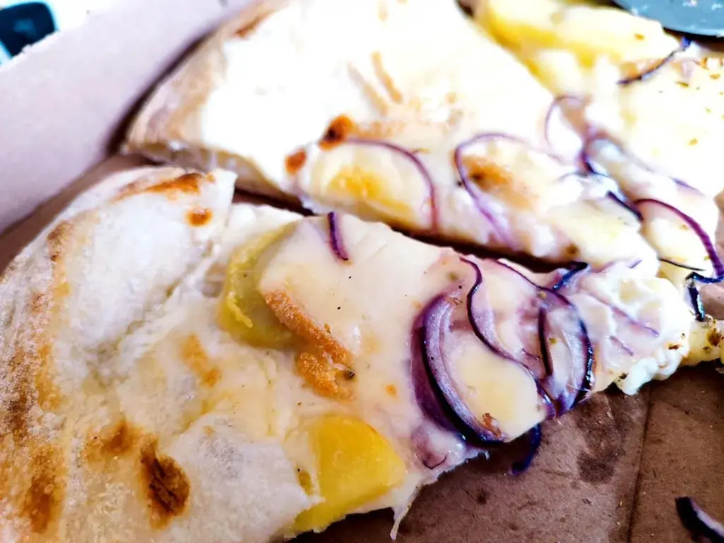 Angélina Hck_Pizza Goupil_Giromagny_review